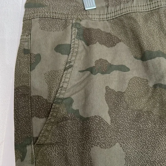 Denizen from Levi’s Super Flex Camouflage Jogger Pants - Picture 8 of 16